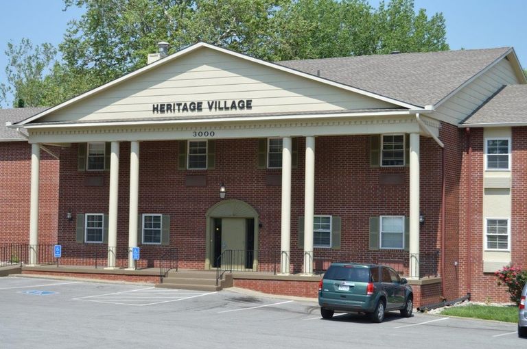 Heritage Village Of Gladstone, Kansas City, MO 1