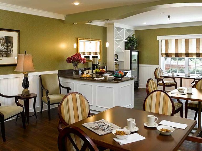 Atria Kinghaven, Riverview, MI 3