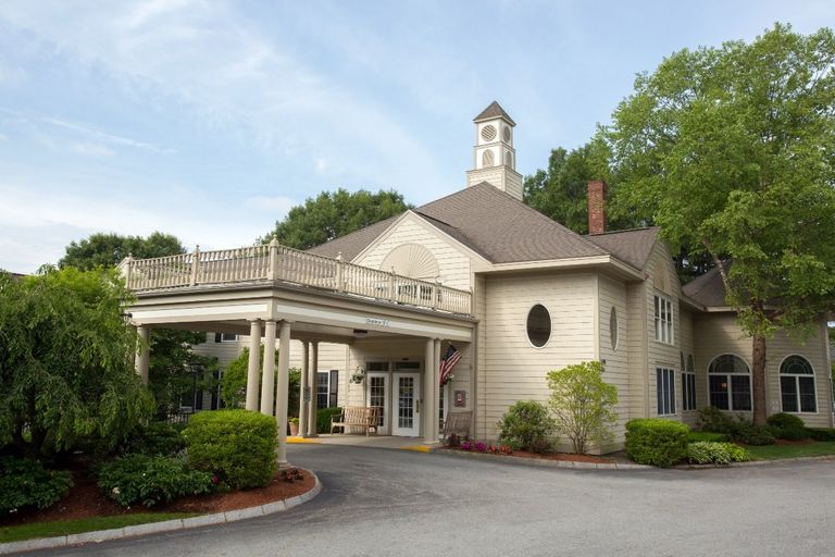 Benchmark Senior Living At Chelmsford Crossings, Chelmsford, MA 2