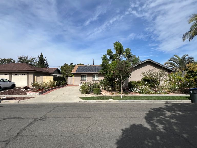 Traditions at Lucero Way, Tustin, CA 3