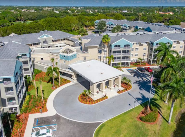 Discovery Village At Boynton Beach, Boynton Beach, FL 2
