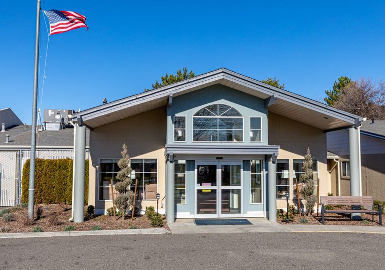 Hawthorne Court, Kennewick, WA 1
