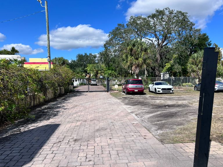 Best Care Senior Living at Heritage Manor, Tampa, FL 3