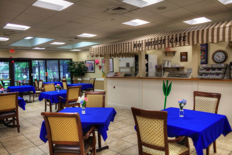 Bay Breeze Senior Living and Rehabilitation Center, Gulf Breeze, FL 2