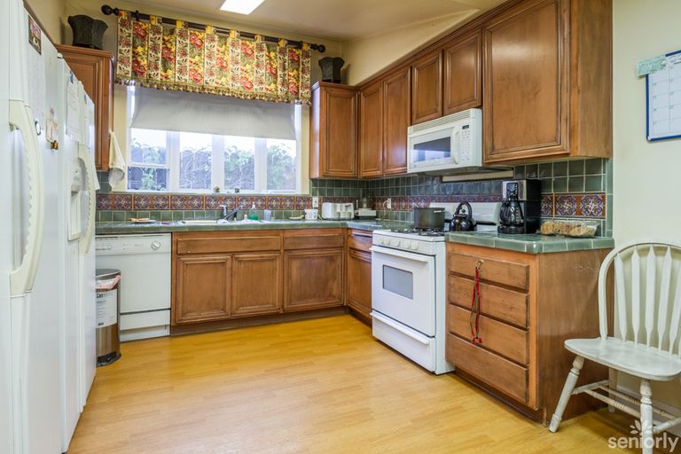 Ayres Residential Care Home, Los Angeles, CA 3