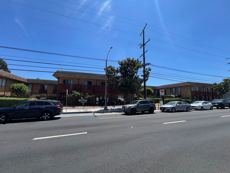 Chateau Long Beach, Long Beach, CA 3