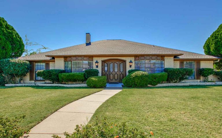 Avalon Memory Care Canongate, Dallas, TX 1