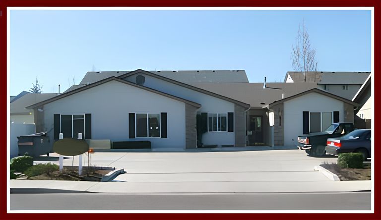 Ashley Manor Arrowhead, Medford, OR 1