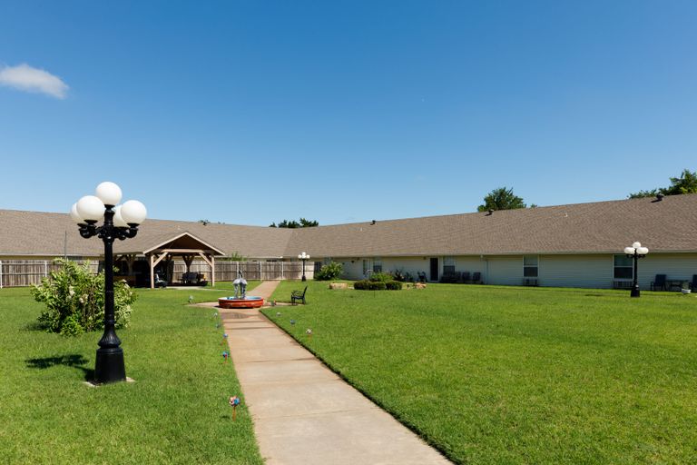 Arbor House Of Mustang , Mustang, OK 2