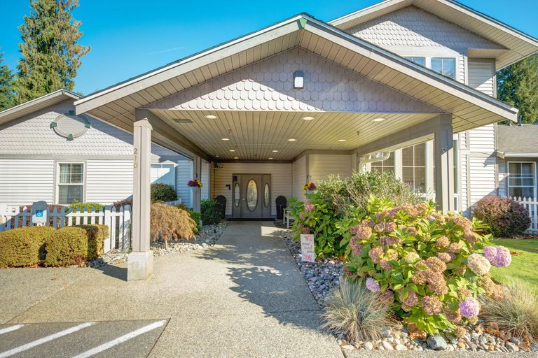 HomePlace At Burlington by Cogir, Burlington, WA 1
