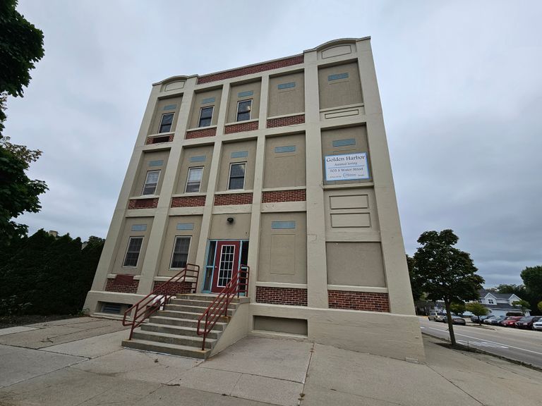 Golden Harbor in Sheboygan, Sheboygan, WI 3