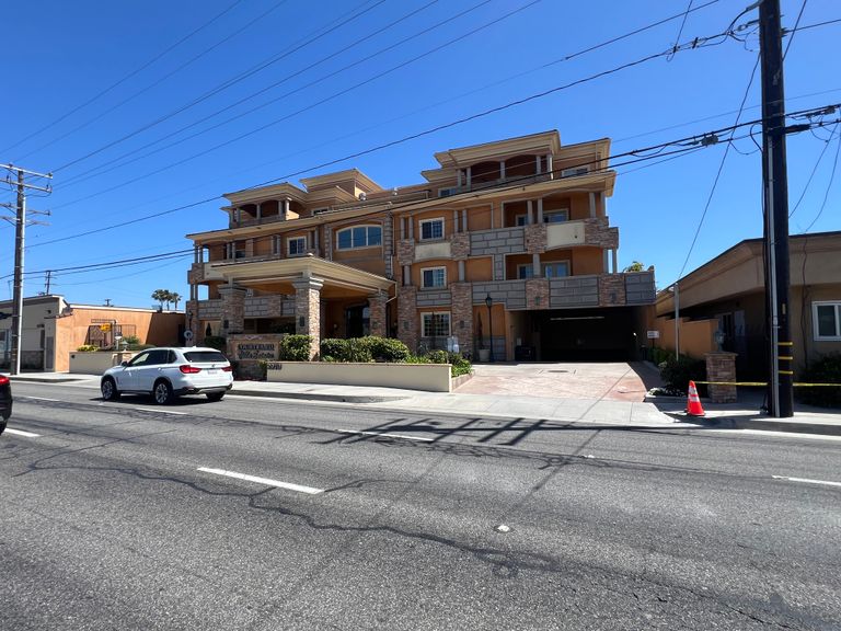 Courtyard Villa Estates, Torrance, CA 3