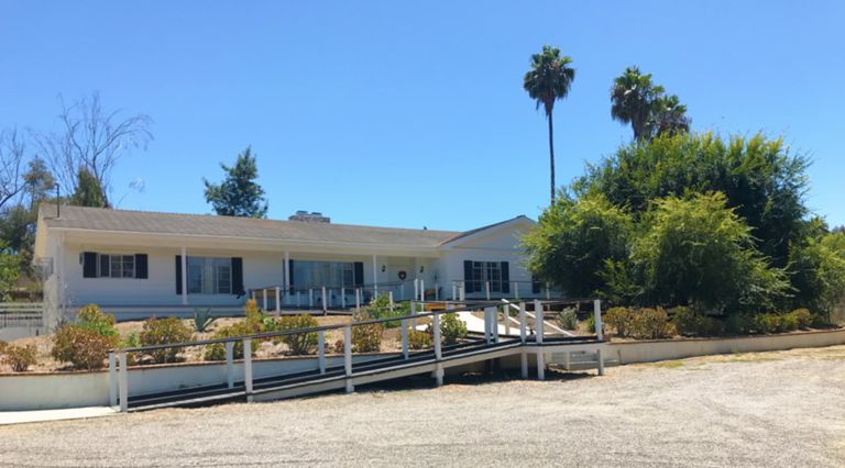 Caring Hearts Cottage, Vista, CA 3