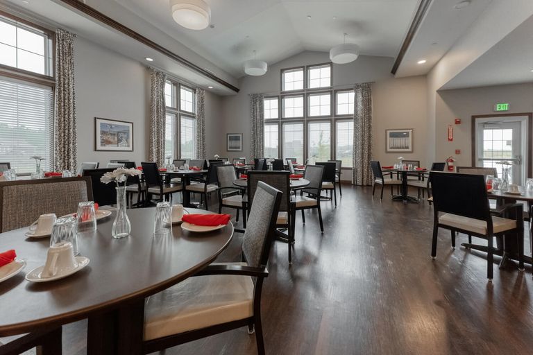 Cedarhurst Of Blue Springs, Blue Springs, MO 2