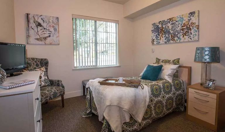 Meadow Oaks Of Roseville, Roseville, CA 2