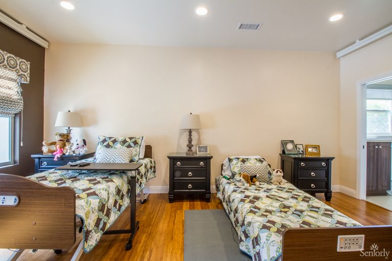 Raya's Paradise Residential Care Communities III, Los Angeles, CA 3