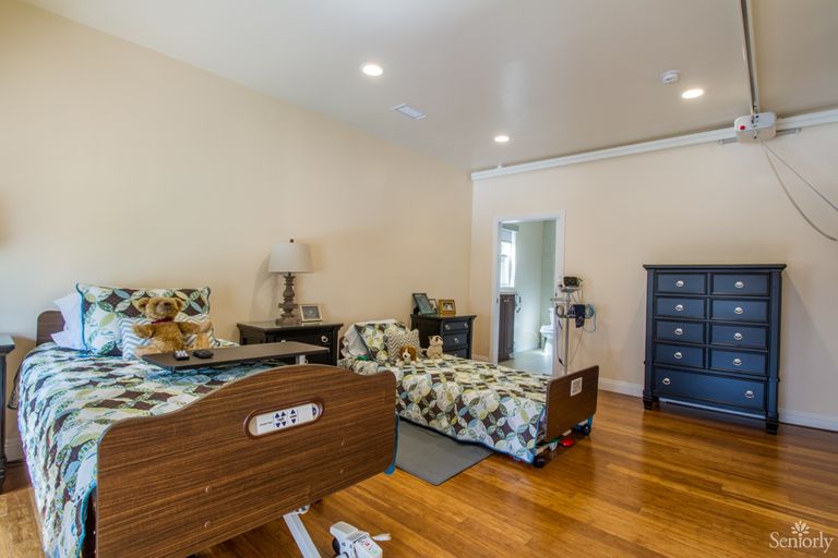 Raya's Paradise Residential Care Communities III, Los Angeles, CA 2