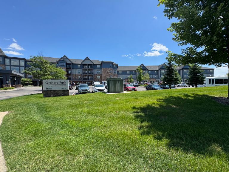 Orchard Path, Apple Valley, MN 2