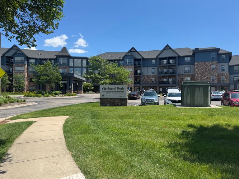 Orchard Path, Apple Valley, MN 2