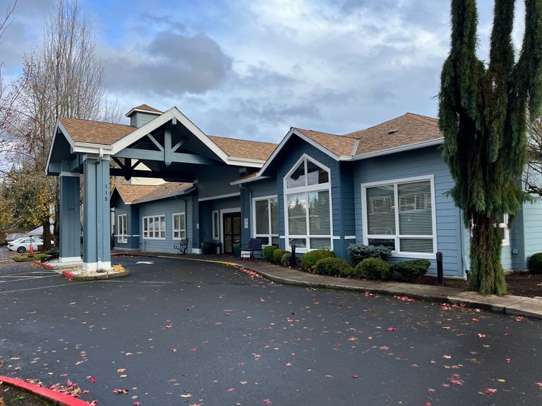 Atrium At Mc Loughlin Place, Oregon City, OR 2