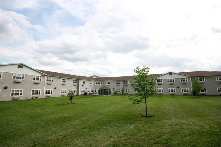 Heritage Woods Of Benton, Benton, IL 1