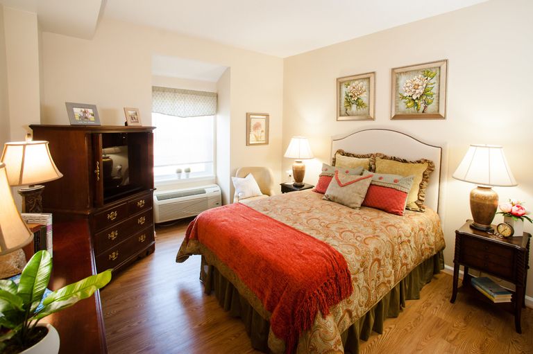 Commonwealth Senior Living At Stratford House, Danville, VA 2