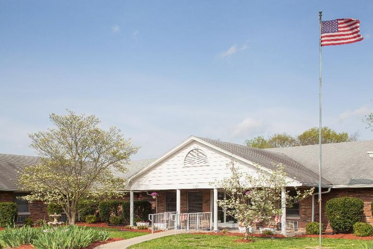 Colonial Center, Bowling Green, KY 1