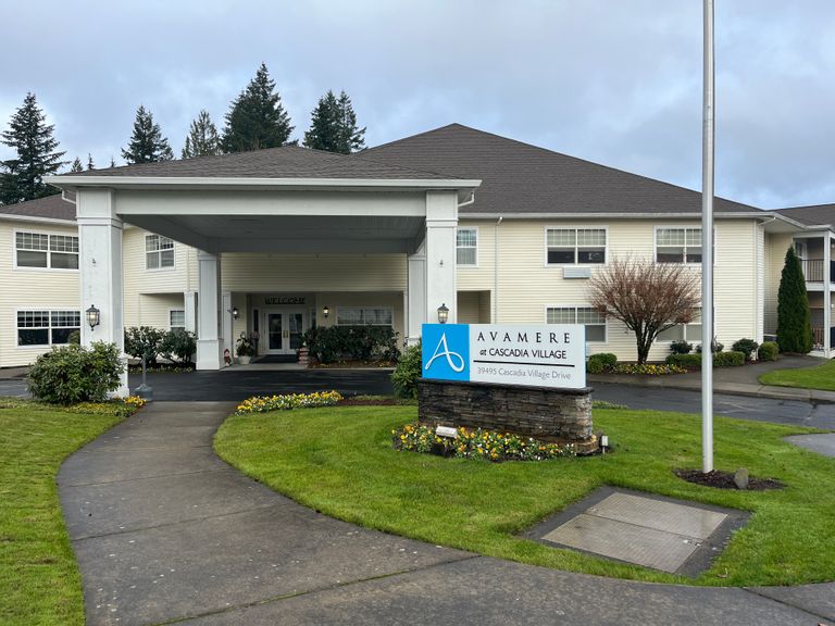 Cascadia Village Senior Living by Cogir, Sandy, OR 2