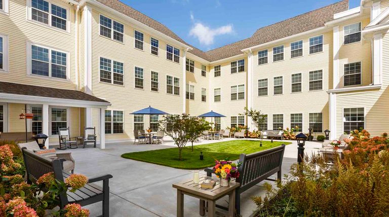 Atria Merrimack Place, Newburyport, MA 1