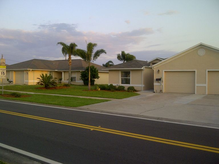 Ocean Breeze Gardens, Satellite Beach, FL 3