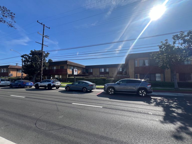 Chateau Long Beach, Long Beach, CA 3