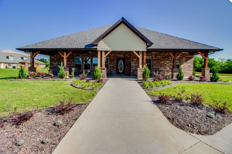 Mayberry Gardens Assisted Living and Memory Care Homes, Grand Prairie, TX 1