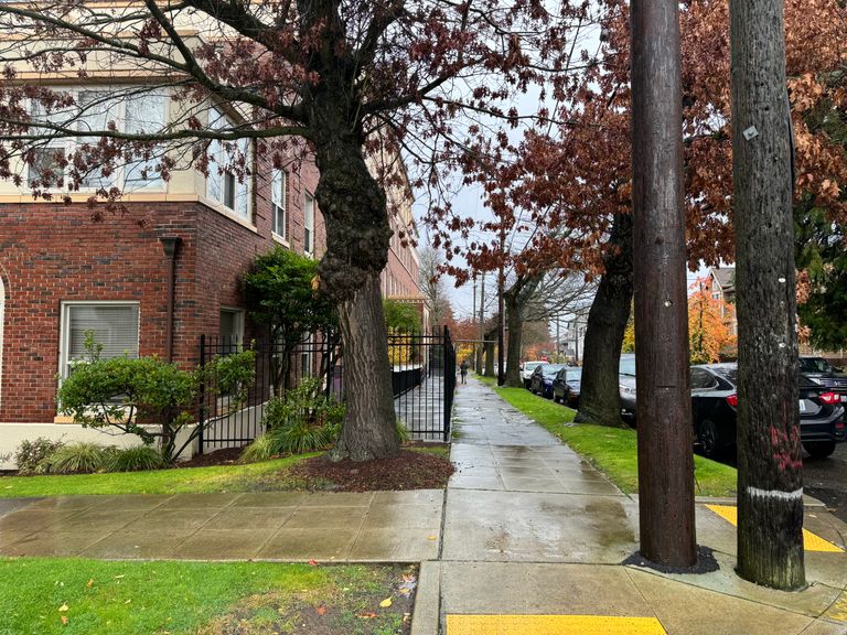 Queen Anne Manor, Seattle, WA 1