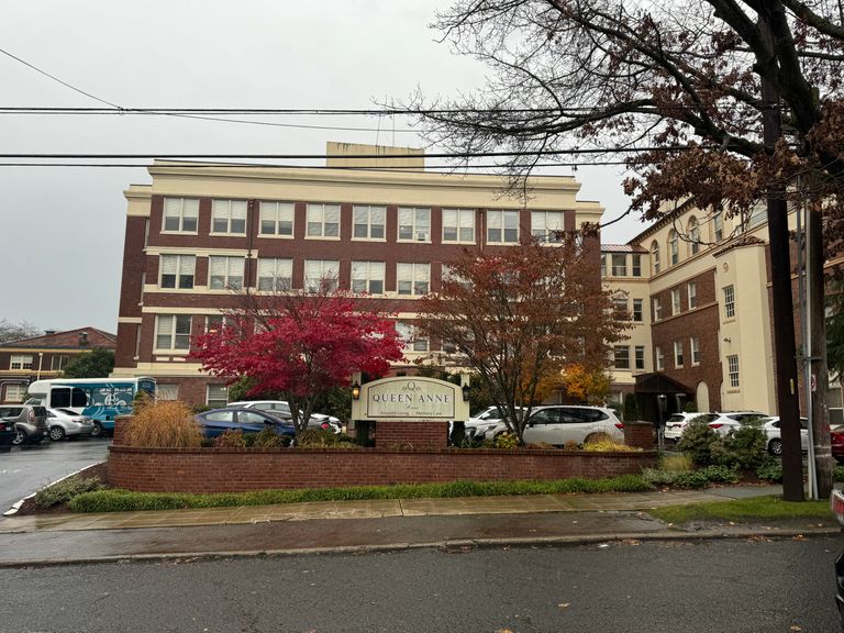 Queen Anne Manor, Seattle, WA 2
