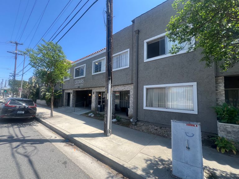 Fine Gold Manor Retirement, North Hollywood, CA 3