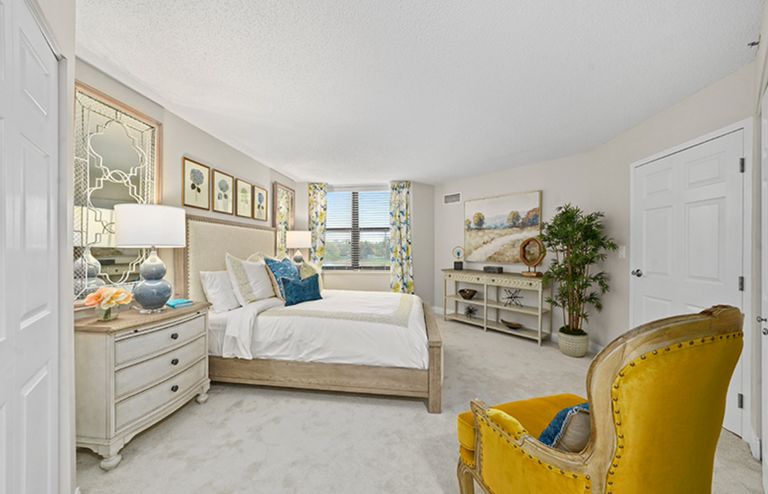 Oak Trace, Downers Grove, IL 2