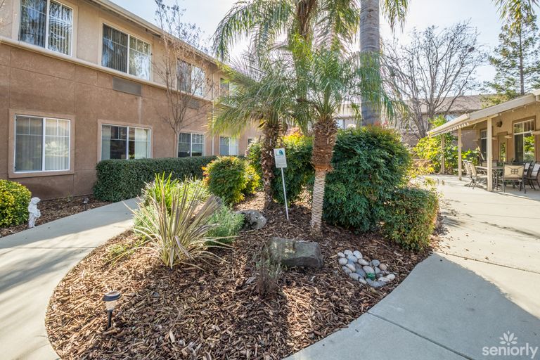Carlton Senior Living Downtown Pleasant Hill, Pleasant Hill, CA 3