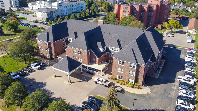 Care Suites of Edina by Vivie, Edina, MN 3