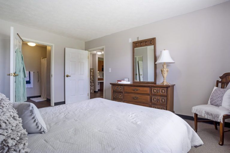 Charlton Place Rehabilitation & Health Care Center, Deatsville, AL 2