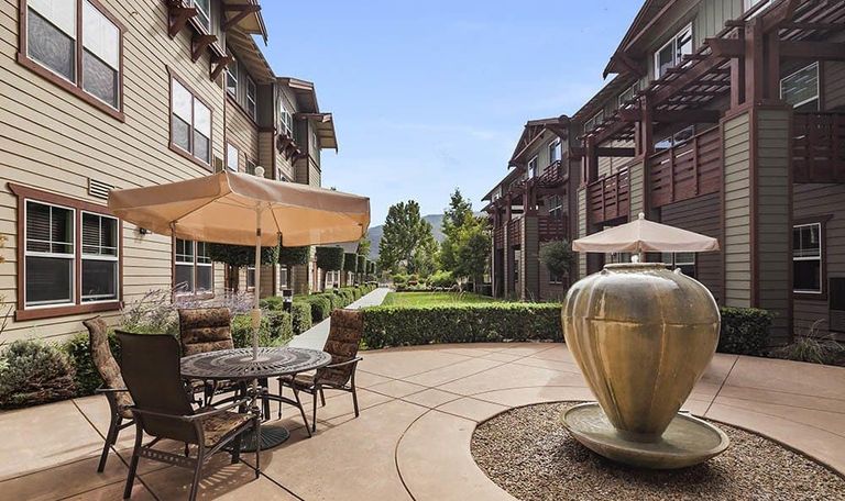 Merrill Gardens At Gilroy, Gilroy, CA 3