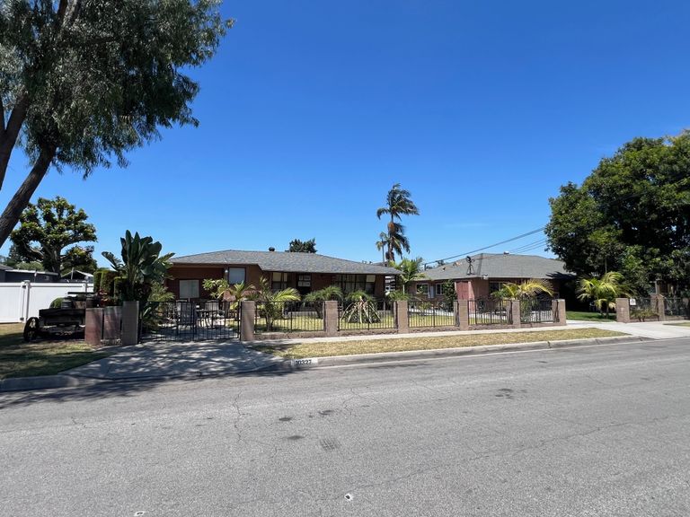 Camelot Residential Home, Bellflower, CA 3