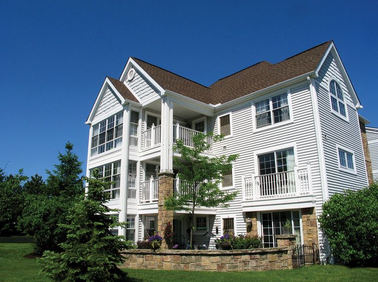 Crown Center At Laurel Lake, Hudson, OH 3