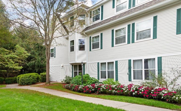 Brighton Gardens Of Stamford, Stamford, CT 3