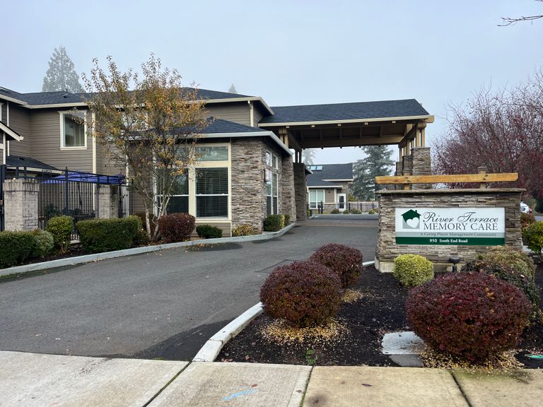 River Terrace Memory Care, Oregon City, OR 1