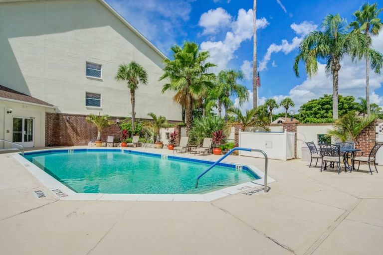 Merrill Gardens at Barkley Place, Fort Myers, FL 3