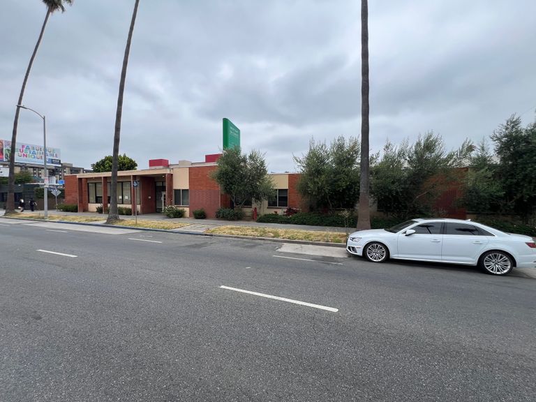 Brier Oak on Sunset, Los Angeles, CA 3