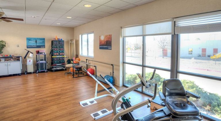 Uptown Rehabilitation Center, Albuquerque, NM 3