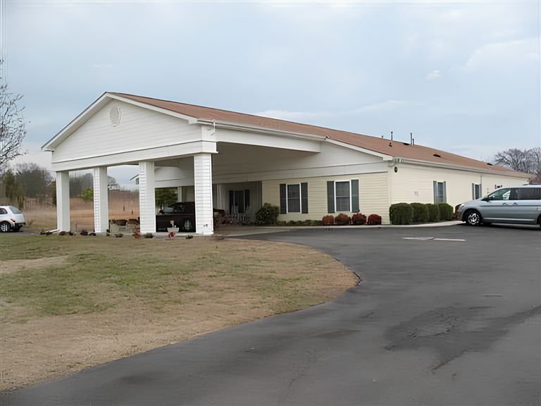 Sweetwater Living, Sweetwater, TN 1