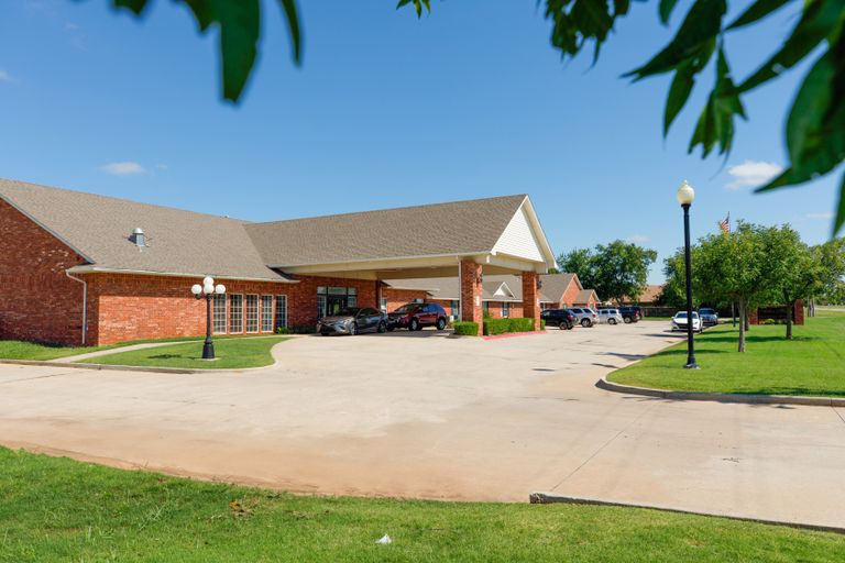 Arbor House Of Mustang , Mustang, OK 1