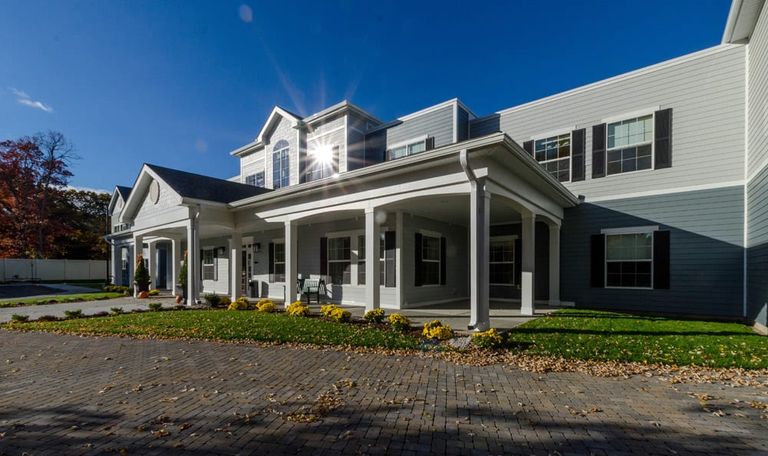 Artis Senior Living of Reading, Reading, MA 3
